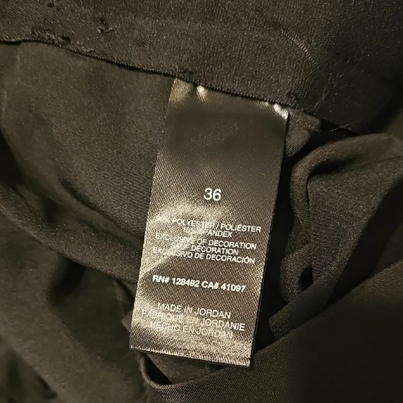 Greg Norman Men's Black Shorts.  Size 36 - Picture 8 of 9